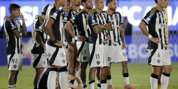 lanus-supera-atletico-mg-nos-penaltis-e-e-bicampeao-da-sul-americana