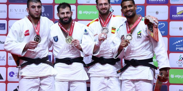 judo:-leonardo-goncalves-leva-bronze-no-grand-slam-de-abu-dhabi
