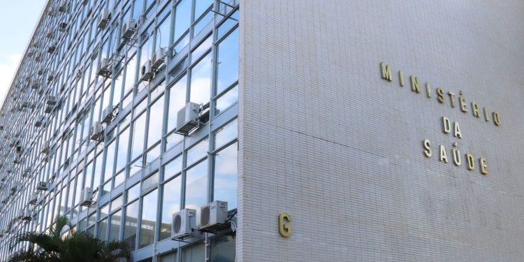 cancer-de-prostata:-atendimento-aumenta-32%-em-homens-com-ate-49-anos