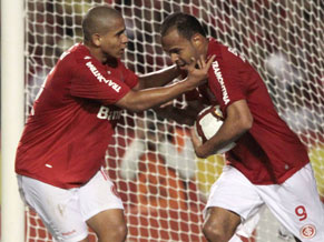 noite-de-walter-tem-gol,-danca-no-estilo-beyonce-e-‘pezinhos-no-chao’