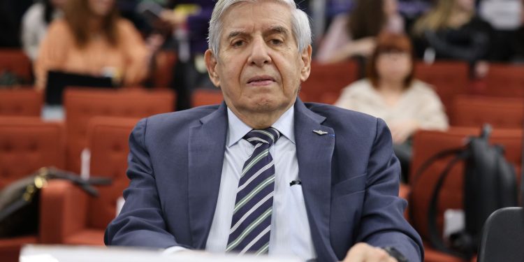 moraes-determina-que-augusto-heleno-passe-por-pericia-medica