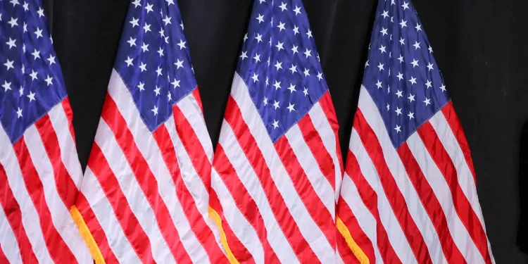 eua-suspendem-pedidos-de-imigracao-de-cidadaos-de-19-paises