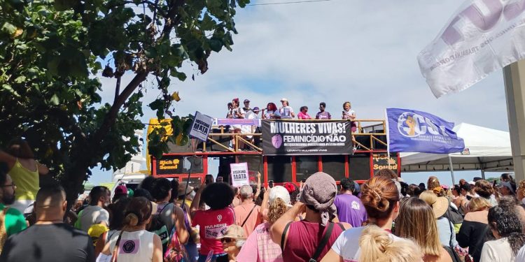 brasileiras-vao-as-ruas-contra-o-feminicidio