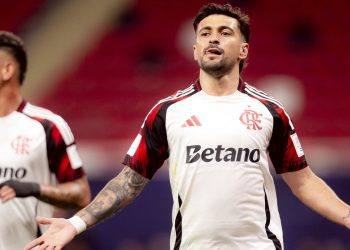 arrascaeta-brilha-e-flamengo-avanca-a-semi-da-copa-intercontinental