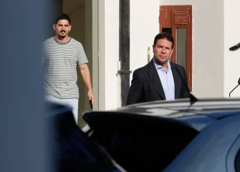 alexandre-de-moraes-pede-extradicao-de-ramagem,-que-fugiu-para-os-eua