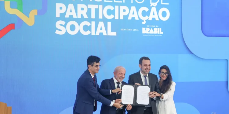 lula-destaca-conquistas-e-reforca-dialogo-com-movimentos-sociais