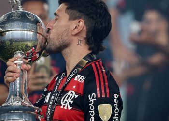 arrascaeta-e-finalista-no-tradicional-premio-rei-da-america