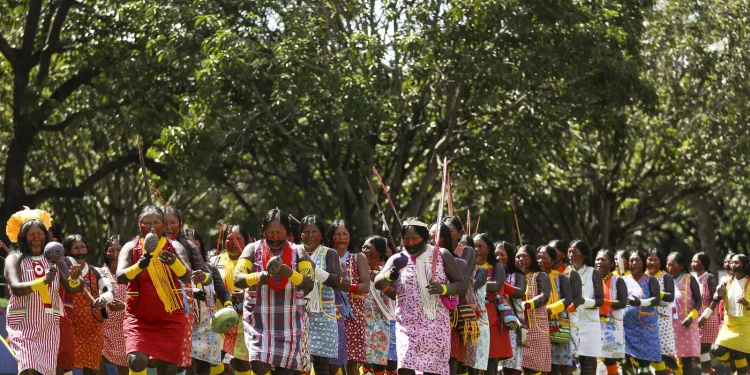 mantendo-tradicoes,-indigenas-celebram-natal-como-o-dia-da-felicidade