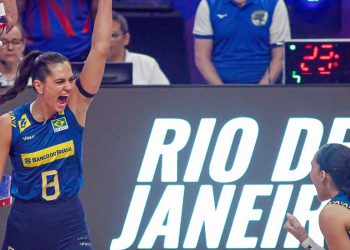 central-julia-kudiess-e-eleita-a-5a-melhor-jogadora-do-volei-mundial