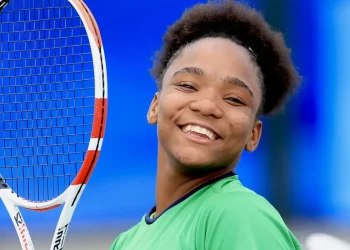 vitoria-miranda-e-eleita-a-melhor-tenista-jovem-da-temporada-2025