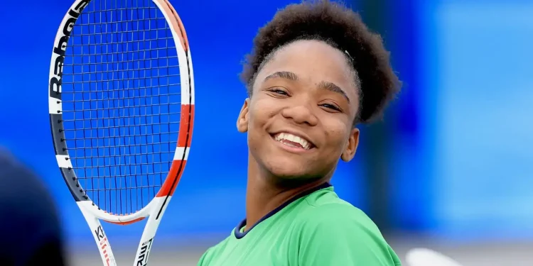 vitoria-miranda-e-eleita-a-melhor-tenista-jovem-da-temporada-2025