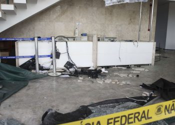 viva-maria-relembra-ataques-e-reforca-defesa-do-estado-de-direito