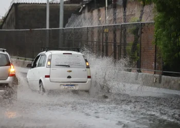 inmet-emite-alertas-de-chuva-intensa-para-regioes-do-brasil