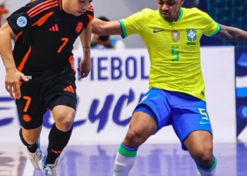 copa-america-de-futsal:-brasil-empata-com-colombia-em-estreia-dificil
