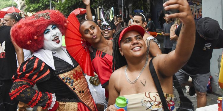 carnaval-de-rua:-blocos-ja-estao-a-todo-o-vapor-no-rio-de-janeiro