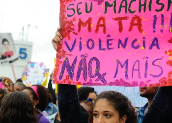 viva-maria-contra-a-violencia:-no-carnaval,-o-ligue-180-virou-musica