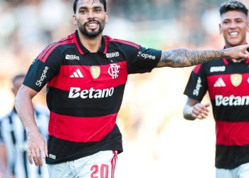 paqueta-desencanta,-flamengo-vence-botafogo-e-vai-a-semi-do-carioca