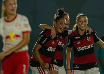 defensoras-brilham-e-flamengo-vence-bragantino-no-brasileiro-feminino