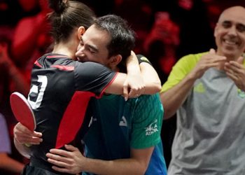 “calderashi”-bate-dupla-numero-1-e-fatura-titulo-no-smash-de-singapura