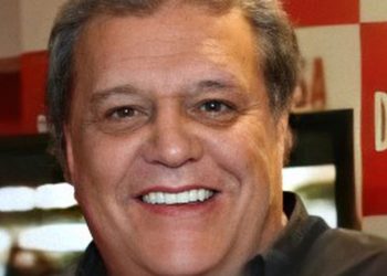 diretor-dennis-carvalho-morre-aos-78-anos