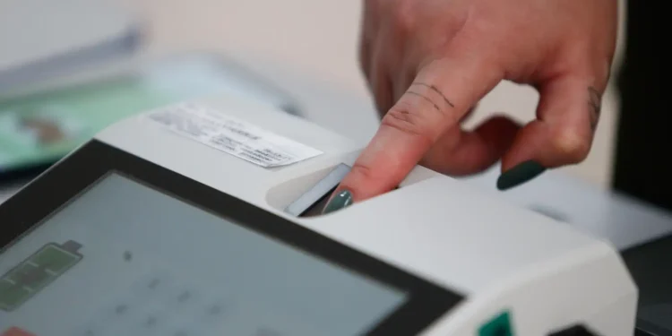 com-novos-titulos-e-regularizacoes,-pais-ganha-mais-1,1-mi-eleitores