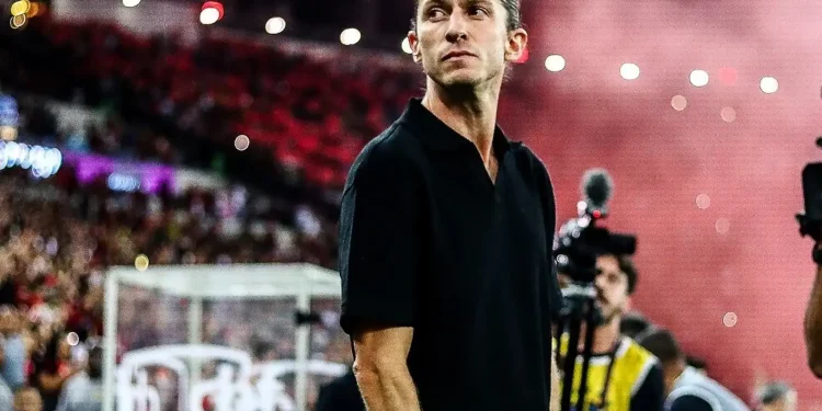 demissao-do-tecnico-filipe-luis-marca-madrugada-turbulenta-no-flamengo
