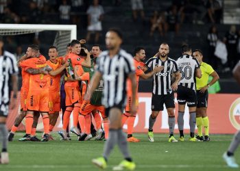 botafogo-cai-para-o-barcelona-e-fica-fora-da-libertadores