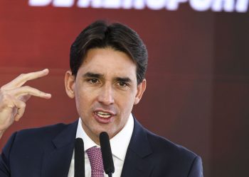 no-rio-de-janeiro,-obras-do-aeroporto-de-jacarepagua-sao-entregues