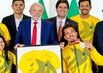lula-recebe-delegacao-brasileira-dos-jogos-paralimpicos-de-inverno