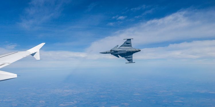 primeiro-caca-gripen-feito-no-brasil-e-apresentado-hoje-em-sao-paulo