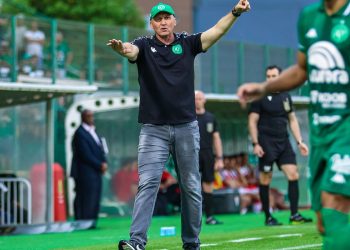 chapecoense-anuncia-demissao-do-tecnico-gilmar-dal-pozzo