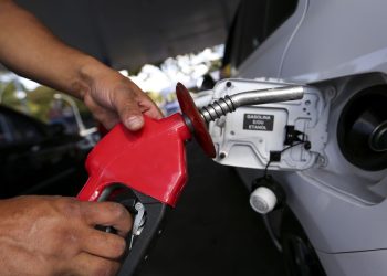 combustiveis:-fiscalizacao-checou-10-mil-postos-e-428-distribuidoras