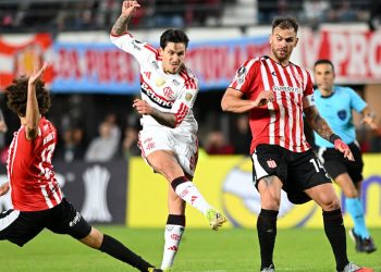 libertadores:-flamengo-segura-empate-com-estudiantes-na-argentina