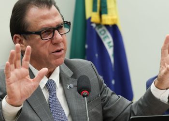 “aposta-e-no-ganho-de-produtividade”,-diz-marinho-sobre-fim-da-6×1