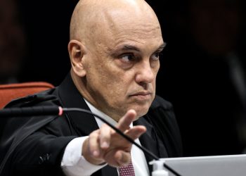moraes-suspende-aplicacao-da-lei-da-dosimetria,-promulgada-na-sexta