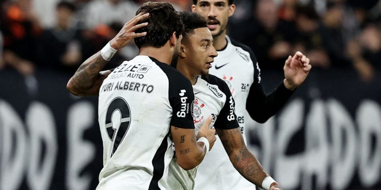 corinthians-empata-e-atletico-mineiro-vence-na-sul-americana