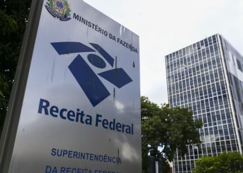 receita-paga-hoje-(29)-o-1o-lote-de-restituicao-do-imposto-de-renda