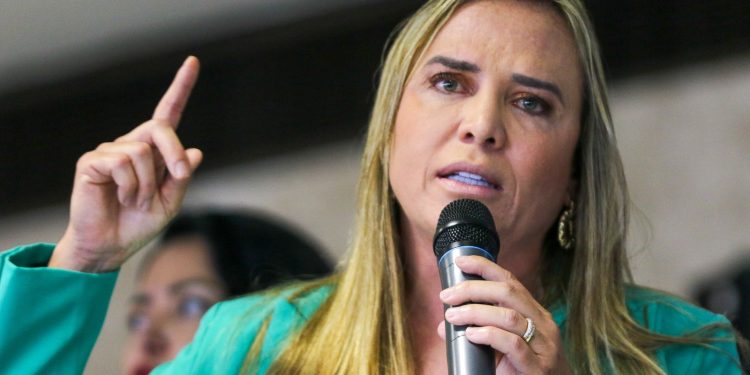 governadora do-df-recebe-alta-apos-apresentar-quadro-de-pneumotorax