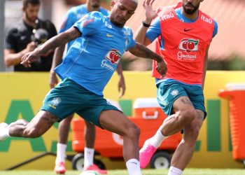 wesley-e-cortado-da-selecao-brasileira-por-lesao-em-amistoso