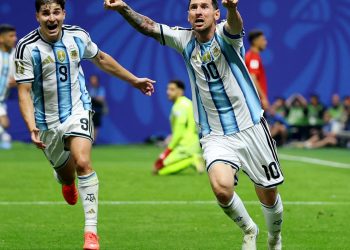 argentina-busca-virada,-despacha-egito-e-mantem-vivo-o-sonho-do-tetra