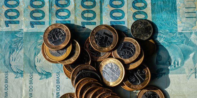volume-de-dinheiro-“esquecido”-em-bancos-cai-para-r$-6,24-bilhoes