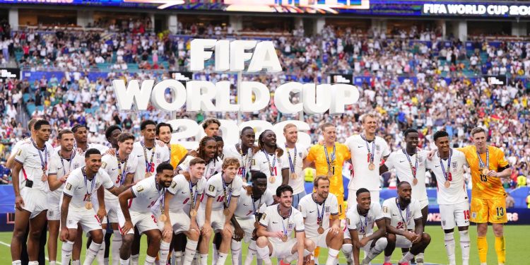em-jogaco-de-dez-gols,-inglaterra-conquista-terceiro-lugar-da-copa