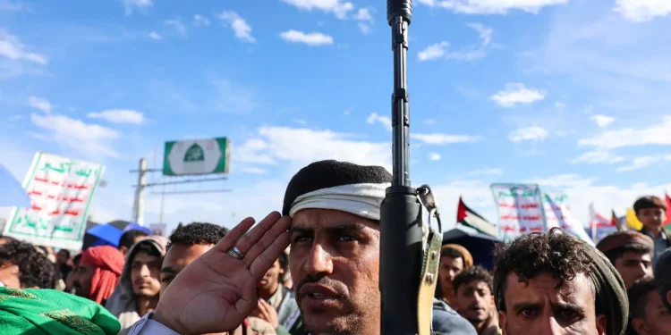 houthis-reivindicam-ataque-contra-acampamento-militar-no-iemen
