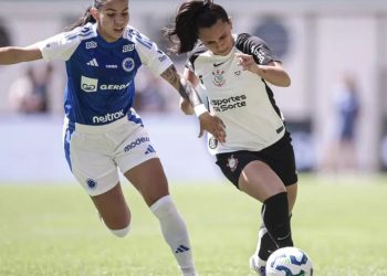 corinthians-vence-cruzeiro-e-fica-a-um-empate-das-semifinais