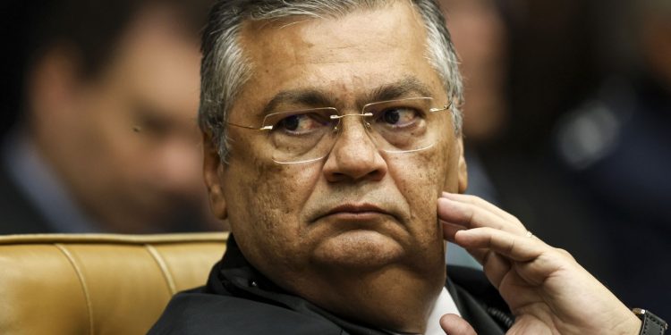 dino-determina-reintegracao-de-andrei-rodrigues-ao-comando-da-pf