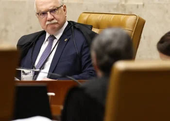 stf-cancela-reuniao-para-avaliar-atuacao-de-mendonca-no-caso-master