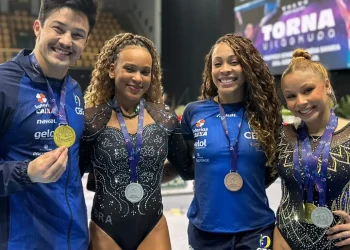 flavia-saraiva-e-rebeca-andrade-garantem-dobradinha-do-brasil-na-trave