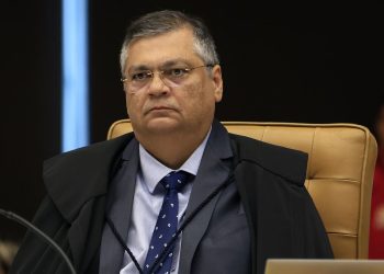 flavio-dino-determina-volta-de-posts-sobre-nossa-senhora-aparecida
