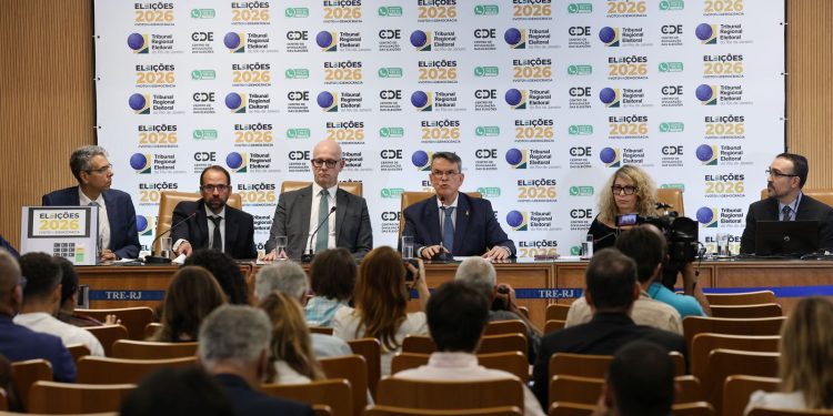 retotalizacao-de-votos-no-rj-confirma-douglas-ruas-como-governador