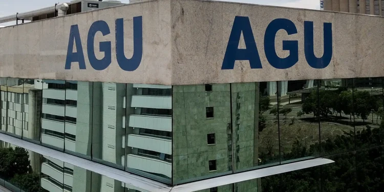 agu-pede-confisco-de-mais-de-r$-190-milhoes-em-bens-ligados-a-cv-e-pcc